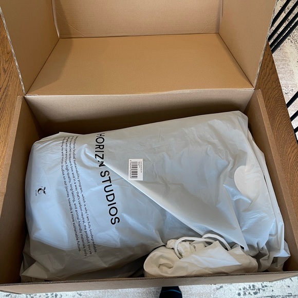 Horizn Studios Sofo Weekender Bay Olive Green NEW IN BOX (NIB) - Picture 2 of 10